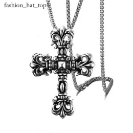 Ch Designer Cross Pendant Necklace Chromes Titanium Steel Flower Jewelry Heart Sweater Chain Lover Gift Sanskrit Luxury Fashion New Chromes Ring 6970