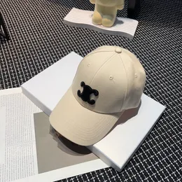 Lüks şapka moda tasarımcısı kapak kadın işlemeli beyzbol şapkası kadın yaz gündelik casquette yüz güneş koruma güneş şapka retro klasik casquette kadın