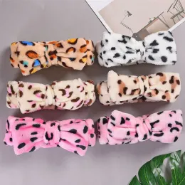 2024 Korean Fashion Dot gedruckt gedruckt Plüsch Bug Stirnbänder waschen Gesicht weiches Haarband Make -up Headwap Turban Elastic Stirnband Haarzubehör Koreanische