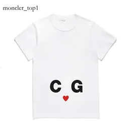 CDGメンズTシャツデザイナーTシャツラブレッドハートカジュアル女性Quanlity Lovers Shirts Embroidery半袖Tシャツストリートウェアファッションスウェット6025