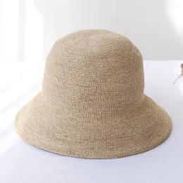 BERETS 2024 수제 숙녀 크로 셰 뜨개질 자연 Raffia Straw Bucket Hat Spring Summer Beach Floppy Fisherman Caps