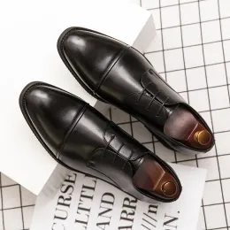 Boots 2022 Fashion Business Dress Men Shoes New Classic Leather Men Suits Shoes Fashion Wedding Dress Shoes Men Oxfords Designer