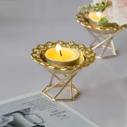 Świecane uchwyty żelazo nordyckie złoty uchwyt nowoczesny design salon herbata światło vintage candelabros dekorativos dekoracje domu
