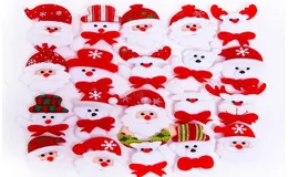 Noel Hediye Led Parlayan Santa Snowman Geyik Bear Glow Yanıp Sönen Karikatür Broş Rozeti Oyuncak Noel Aydınlık Dekorasyon SN14182645306