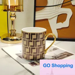 Cuppa di caffè in porcellana europea all'ingrosso di buon bell'aspetto tazza inglese pomeridiana per ufficio in ceramica regalo di ceramica