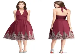 Babyonlinercress a stock Glod Glod Lace Burgundy Cocktail Dresses Halter Neck Short Evening Abito da ritorno a casa Abito da ballo formale CP7542809