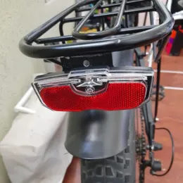 Luz traseira de refletor traseiro de bicicleta de bicicleta para bagagem de porta de bagagem de bateria de bateria de bateria de charneca reflexiva Acessórios para bicicletas de luz traseira