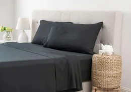 Sängkläder sätter ren färg enkla lakan fyrdelar icke-halkskydd täcker duvetcover2pcs kuddecase1 monterad