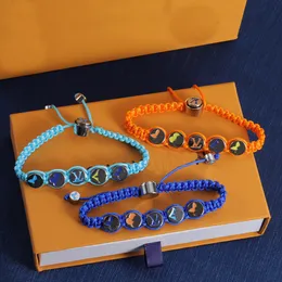 2024 Nuovo braccialetto a quattro fogli Colore colorato di braccialetti di braccialetti da donna Regali di braccialetti