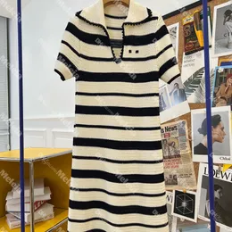 Navy Style randig stickad klänning Polo nackklänningar för kvinnor Kort ärmad avslappnad klänning