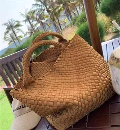 Designer Women Luxury Bags bag light Battegas Venetasss Woven luxury women039s retro soft leather portable vegetable basket lar3124375