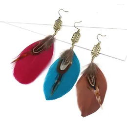 Orecchini a pennaglietta Boemian Tribal Rose Brown Blue Feather con piercing per donne Etniche Long Drop Ears Hippie Jewellry