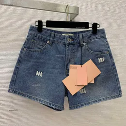 Märke jeans kvinnor jean designer byxor mode handduk sammet broderi logo kvinna denims kvinnor sexiga heta shorts 07 april