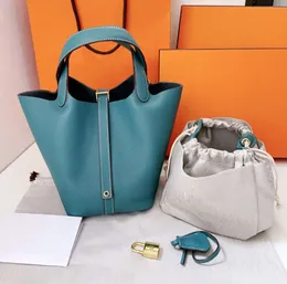 Çapraz gövde 2023 lüks tote çanta tasarımcı çantası basit hafif aşınma dayanıklı çanta el yapımı deri sebze sepeti klasik deri lychee tasarımcı çanta 008 saat