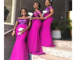 Fuchsia Black Girl Mermaid Bridesmaid Dresses Off the Shoulder Wedding Guest Dress Pissed Golvlängd Plus Size Maid of Honor G3852700