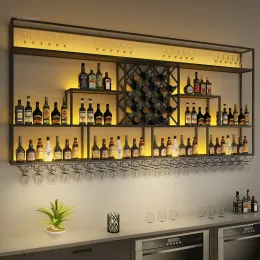 Modernes Luxus-Schaufenster für Bar mit Wand montiertes Display Industrial Style Wine Rack Einfacher leuchtender Barschrank für das Internetcafé