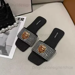 Slippers Luxury rhinestone flat slippers women wear new fairy wind sandals square open toe elegant girls flip-flops T21 T240409