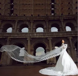 Kampanj 5m bröllopslöja 5 meter lång brud av toppkvalitet Katedralen Veil Ivory White Color Spets Women Wedding Accessories3204322