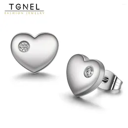 Orecchini per borchie Pure Titanium per donne 9mm Minimalista Cuore Spazzolato Spazzolato Zirconia Ipoallergenica Skin Touch Jewelry