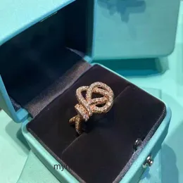 여자의 최고 디자이너 반지 New Keys Woven Full Diamond Key Ring Female Rose Gold Mann Finger Ring 식도 손가락 V Gold High Edition Original 1To1