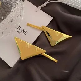 Clip per capelli a triangolo in metallo con francobollo femminile Triangles Lettera Accessori di moda di alta qualità di alta qualità