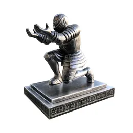 حامل قلم نايت مع Pallpoint Pen Soldier Soldier Hero تمثال بالقلم الرصاص الملحقات المكتب Office Pen Stand Desk Organizer