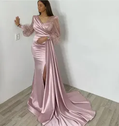 Satin Mermaid Prom Dresses Long Sexy High Split aftonklänningar Långa ärmar Elegant V-ringning LACE SEBSINATE SAUDI ARABIA Kvinnors formella