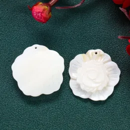 1 pc guscio di mop naturale naturale a forma di fiori 3d guscio intaglio a sospensione intagliato per la collana di orecchini fai -da -te che producono accessori regalo accessori