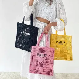 Sommar Raffias Womens Designer Bag Luxury Lady Bag Fashion Woman The Tote Bag Högkvalitativ handväska stor kapacitet Semester Woven Beach Bag