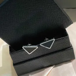 Ny Fashion Black Triangle Stud Womens Designer örhängen smycken Party Wedding Presents