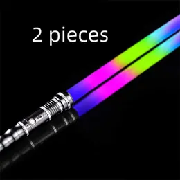 LED Rave Toy reikirc 2 في 1 lightsaber 15 ألوان المؤثرات الصوتية المختلفة ضوء سابع سيف ليزر سيف قابلة لإعادة الشحن حفلة مضيئة السيوف 240410