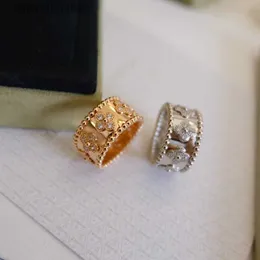High End Vancefe Brand Designer Rings for Women High Version V Golden Kaleidoscope Ring bred och smal full diamant 18K Rose Top Grade Fine Designer smycken