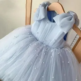 2024 Barnprinsessor Ball Gown Bow Pearls Mesh Design Kids Wedding Birthday Baptism Party Girls Areeveless Dresses A3661 240326