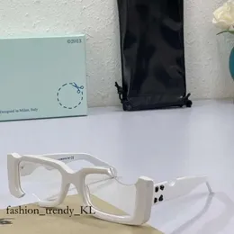 Off Sunglass White Fox Fashion نظارة شمسية مصمم فاخر للرجال والنساء بارد على غرار الموضة الساخنة كلاسيكية سميكة سميكة أسود أبيض مربع الإطار الزجاج 246