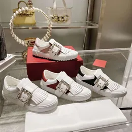 Versione coreana delle scarpe da donna da golf, sneaker per il tempo libero sportivo, nappe autunnali traspiranti e non slip all'autunno