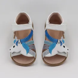 Tipesoes Top Marka Unicorns Yumuşak Deri Yazda Yeni Kız Çocuklar Çıplak Ayak Ayakkabı Çocuk Sandals Bebek Yürümeye Başlayan Toddler 1-12 Yaş