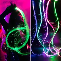 LED Rave Toy Disco Dance Whip Party LED الألياف البصرية للرقص سوطًا قابلاً لإعادة الشحن المتوهجة سوط تضيء Toy Toy Up 360 دوارة Rave EDM 240410