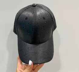 Erkekler için lüks deri beyzbol şapkası kadınlar serin tasarımcı şapka kapakları Casquette unisex katı tam logo takılmış çiftlik tuvali