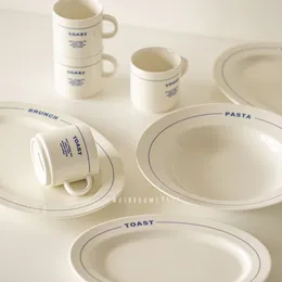 Retro -Buchstaben im koreanischen Stil Einfacher blauer Keramikplatte Tischgeschirr gebratener Reis Oval Deep Plate Frühstücksdessert Snackplatte