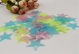 PVC Floresan Yıldız Sticker Confetti 3cm Aydınlık Duvar 100 PCS Kağıt Dekoratif Boyama Duvarları Dekor Özel Romantik Duvar Kağıdı DE4939760