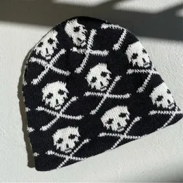 Visual Axles Unisex Winter Skull Hats Women Jacquard Windproof Warm Caps Men Hip Hop Skallies Streetwear Sticked Y2K Beanies 240410