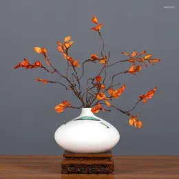 装飾的な花秋の色シミュレーションワイルドベリーリーフ葉禅雰囲気曲がりくねる小さな枝の花のアレンジ
