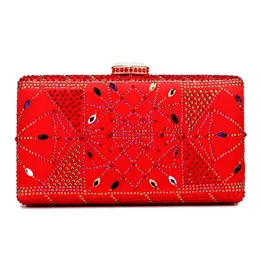 Golden Metal Luxury Lady Evening Bags Ny ankomst Design Small Day Clutch Diamonds Party Purse Rhinestones Female Hanbags