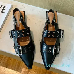 Yaz sandaletleri yeni moda tokası kadınlar düşük topuk ayakkabıları Slingback lüks bayan pompalar sığ sivri uçlu ayak parmağı dişi sandalet katırları