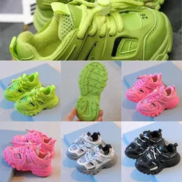 2024 Sommarskor Kid Sneaker Spring Autumn Children's Shoes Sportskor pojkar flickor andas barn baby casual sneakers mode atletisk sko