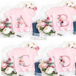 T-shirts Nytt rosa blommor bokstav a b c d barn t-shirt kawaii t-shirt anime tecknade casual kläder kid flicka pojke kort ärm topp tee 240410