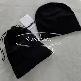 Модная вязаная буква Beeaine Collection C Boutique Party Hats Classic Lady Outfit для Daliy или Party с подарочной упаковкой Dust Bag2576