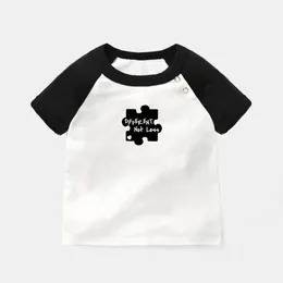 パパの狩猟ガール私たちはあなたにメリークリスマスの新生児の赤ちゃんTシャツ幼児グラフィックラグランの色のティートップスを願っています