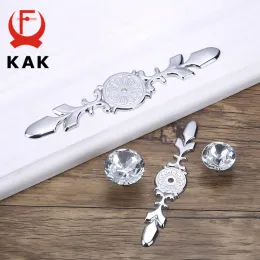 KAK Luxury Diamond Crystal Handtag Shoebox Cabinet Handtag Skåp Dörrlådor Knoppar Garderoben Drängare med skruvar Hårdvara