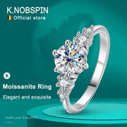 Ringos de banda Knobspin 1CT anel de molibdênio colorido Adequado para mulheres Jóias de casamento de noivado de diamante espumante com GRA 925 Prazado de prata 18K anel J240410